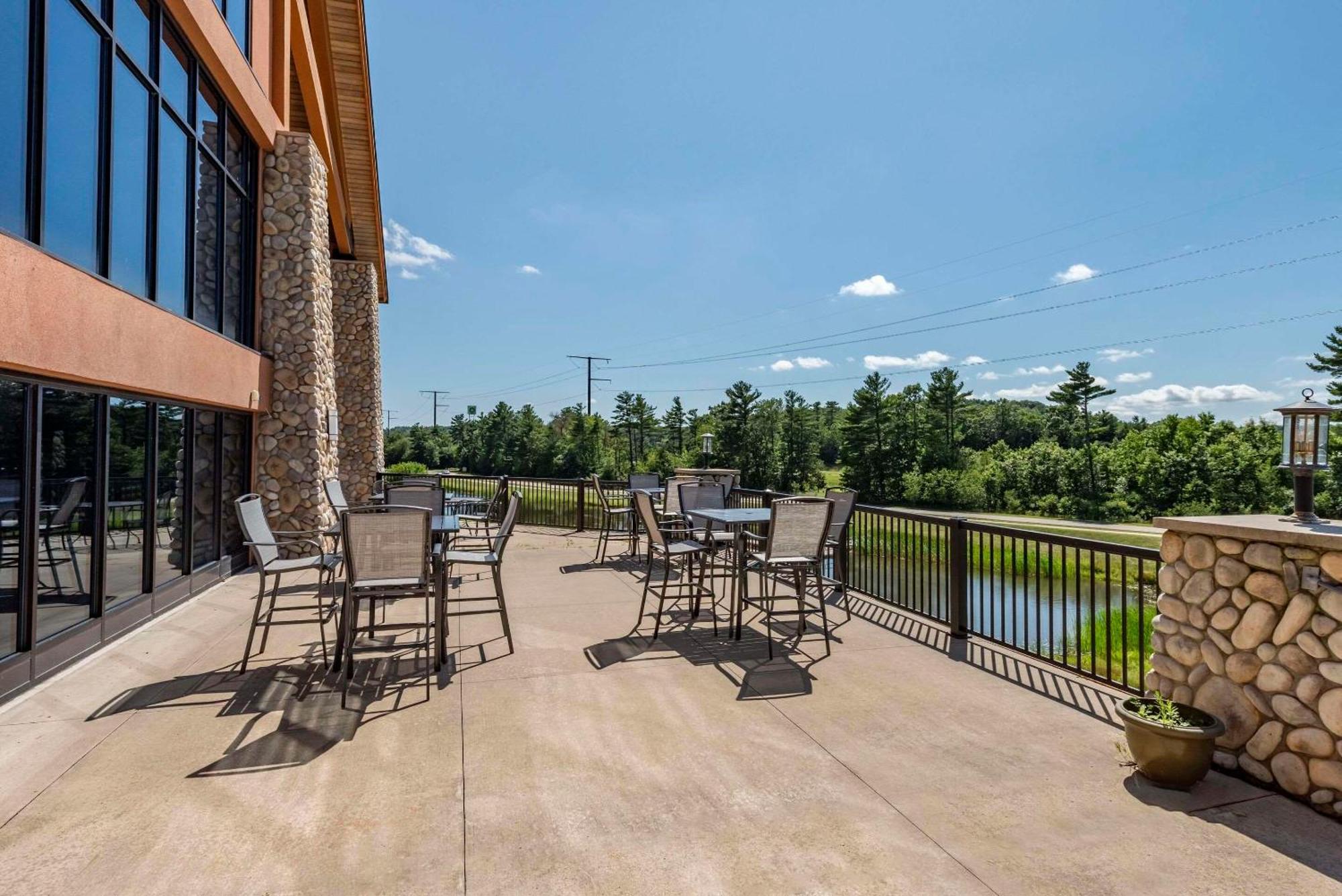 Three Bears Resort Waterpark Near Tomah Ascend Collection Warrens Extérieur photo