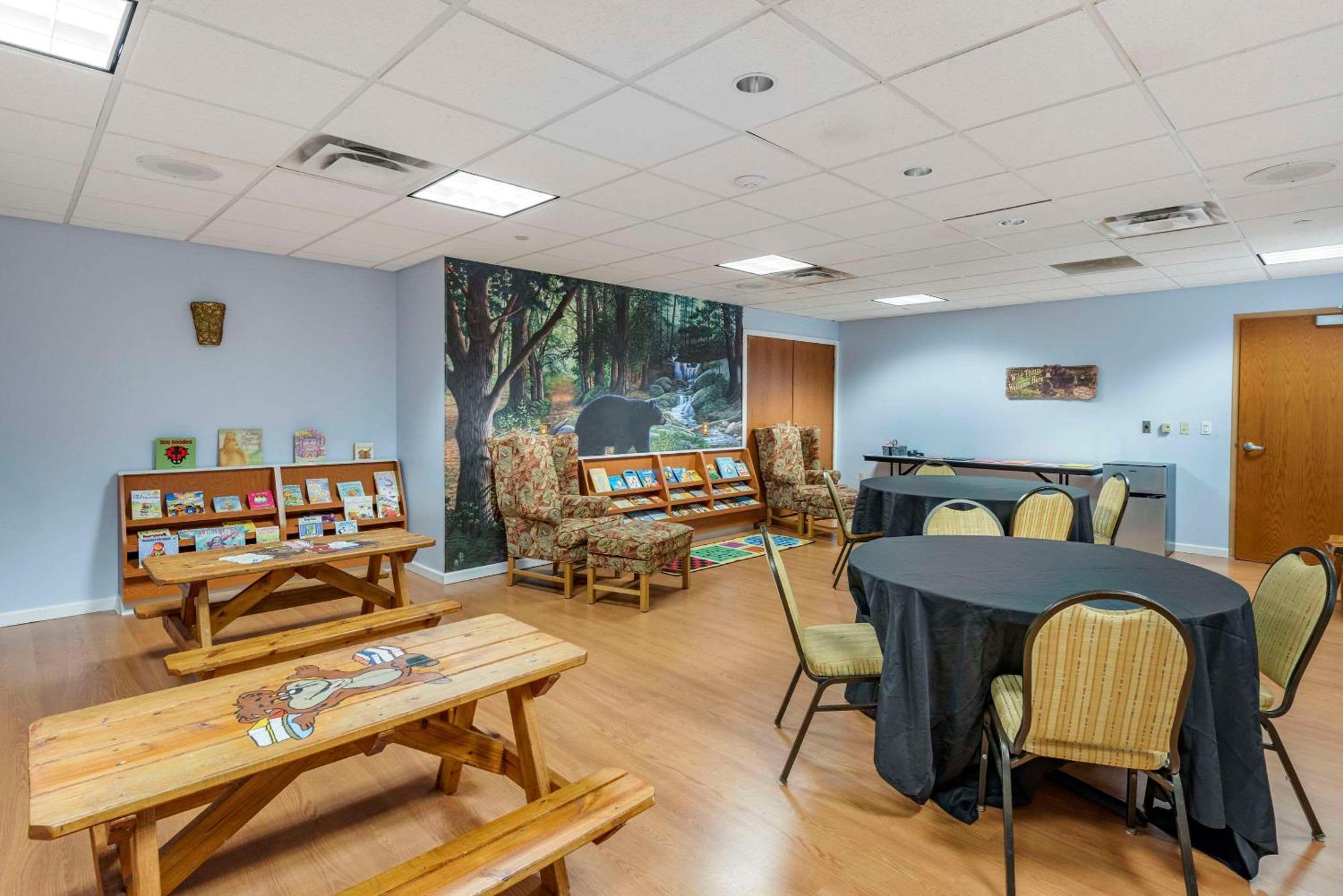 Three Bears Resort Waterpark Near Tomah Ascend Collection Warrens Extérieur photo