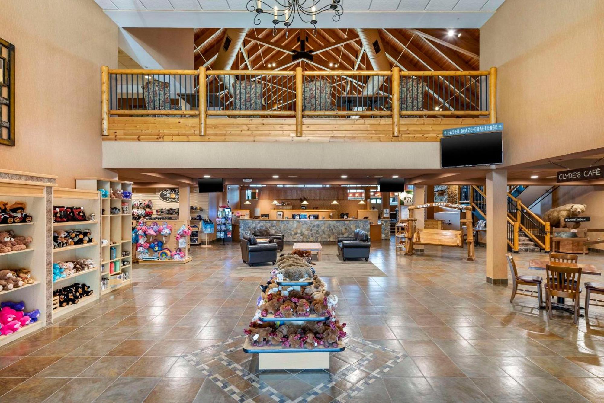 Three Bears Resort Waterpark Near Tomah Ascend Collection Warrens Extérieur photo