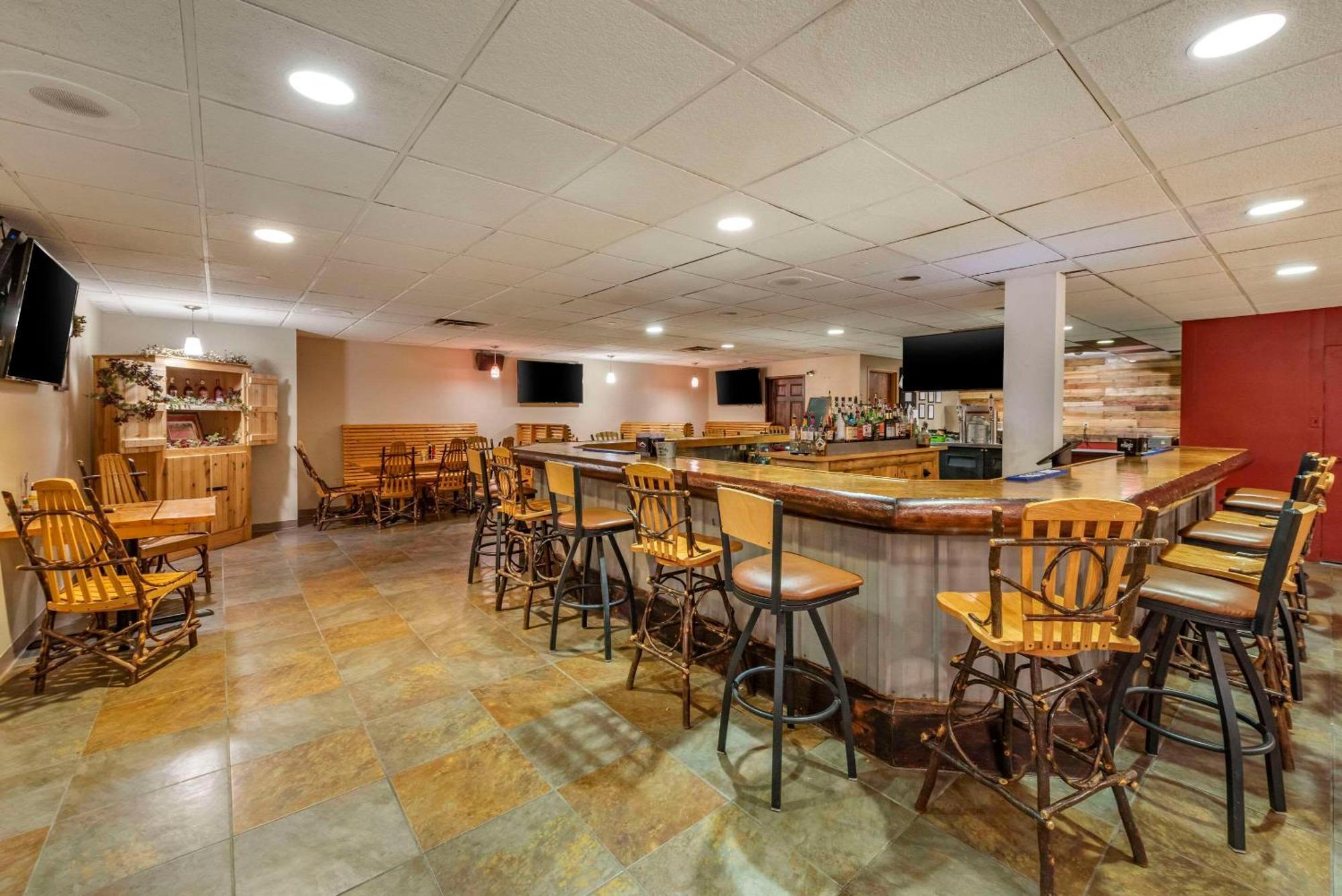 Three Bears Resort Waterpark Near Tomah Ascend Collection Warrens Extérieur photo