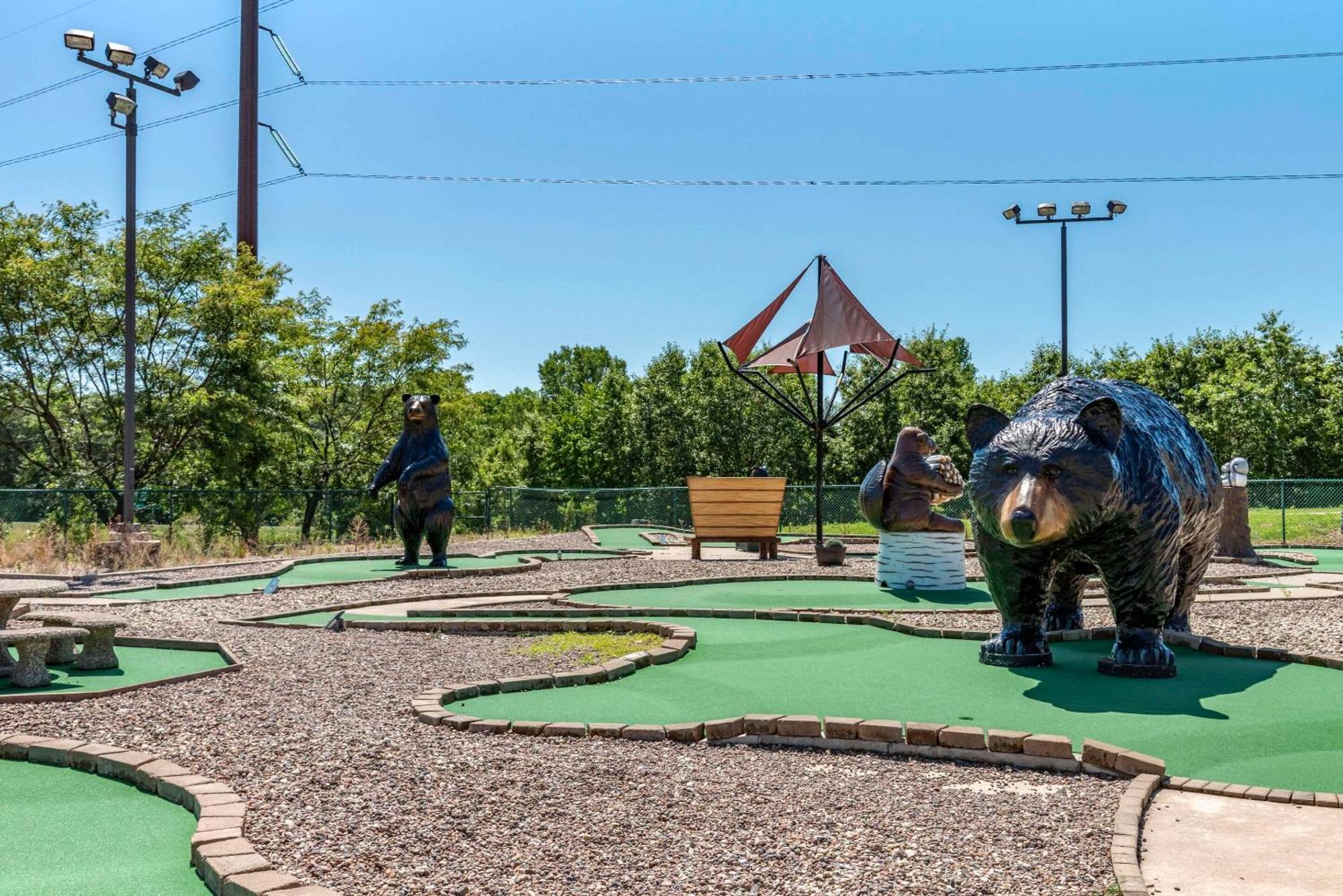 Three Bears Resort Waterpark Near Tomah Ascend Collection Warrens Extérieur photo